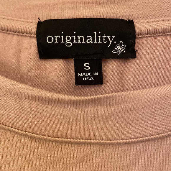 Used Like New. Earth tone rose color. Cinched bottom. - Picture 2 of 4